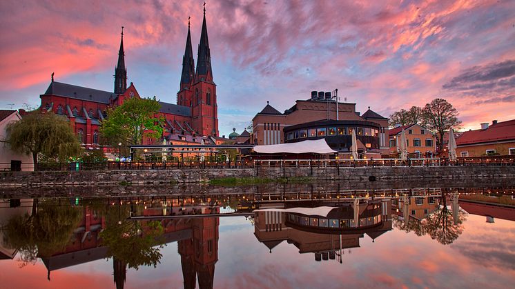 Utsikt mot Saluhallen och Uppsala domkyrka