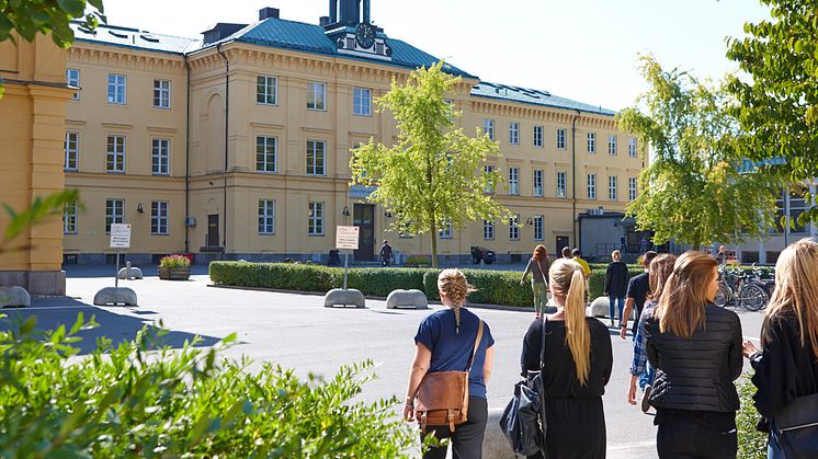 Framtidens vårdhjältar får stipendier för goda studieresultat