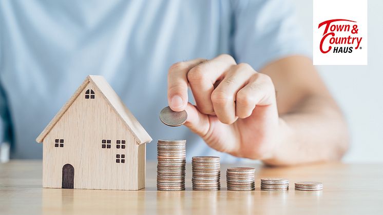 Geld in klassische Sparanlage anlegen oder für ein Haus ausgeben? Das sollten Sie wissen.