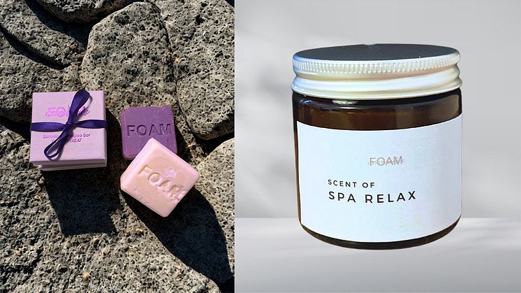 Foam Accessories schampokakor för torrt och slitet hår, intensivt återfuktande och reparerande. Doftljus Spa Relax – med en doft som för tankarna till SPA och saltvattenbad tillför doftljuset vardagslyx och en harmonisk atmosfär.