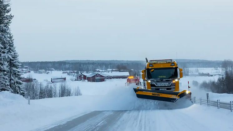 Svevia fortsätter att på uppdrag av Trafikverket sköta om vägunderhållet av de statliga vägnätet inom Fagersta driftområde. Foto: Patrick Trägårdh 