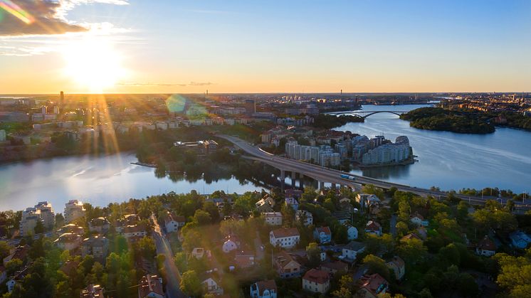 Svevia fortsätter ta hand om vägunderhållet inom driftområde Västra Södertörn som är ett av landets mest högtrafikerade. Foto - Peter Lydén 