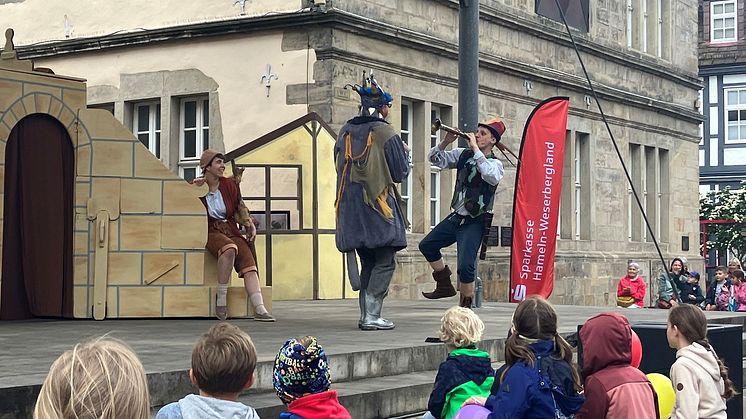 Feierlicher Start ins Jubiläumsjahr: „RATS“ begeistert Publikum und Prominenz