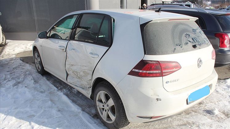 51 prosent av norske bilister har skadet bilen under parkering