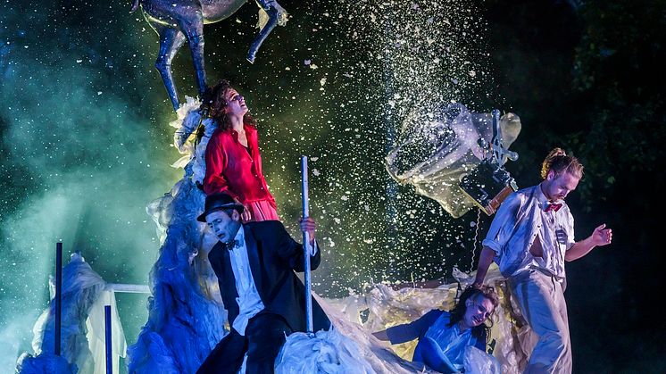 Internationale Künstlergruppen lassen Holzminden beim Straßentheater Festival zur Kulisse spektakulärer Inszenierungen werden. (Foto: Stadt Holzminden)