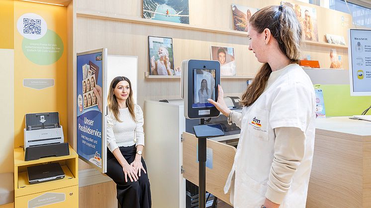 Ab Mai liefert dm digitale biometrische Passbilder: gesetzeskonform, günstig und mehrfach nutzbar