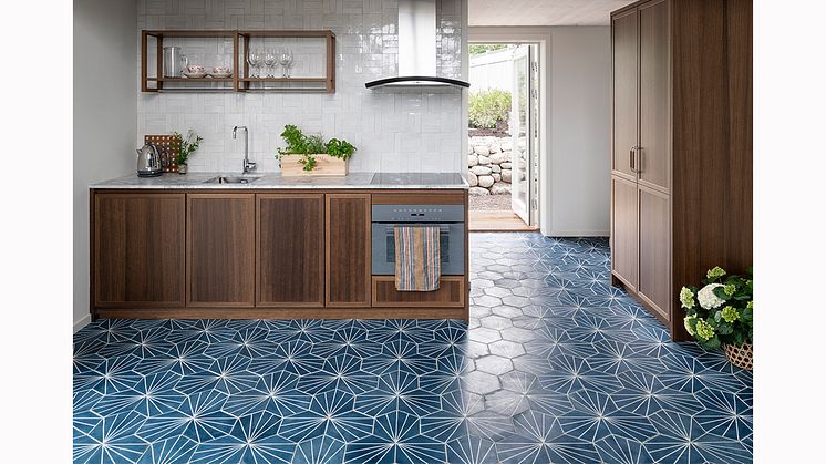 Dandelion, handgjort kakel från Marrakech Design. Design: Claesson Koivisto Rune.﻿
