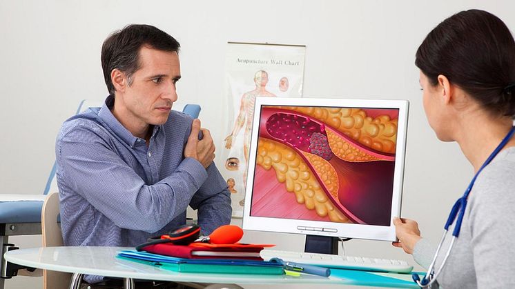 Als „stiller Gefäßkiller“ schädigt hohes Cholesterin über die Dauer die Gefäße ohne merkliche Beschwerden für die Betroffenen – bis es im Zuge von Gefäßverkalkungen (Arteriosklerose) zu Infarkten kommt (Foto: stock.adobe.com)
