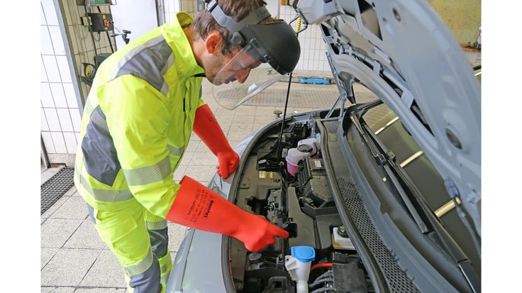 DEHNcare APS Smidigt skydd för tekniker inom emobility