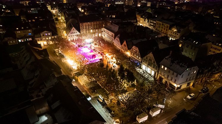 Weihnachtszauber Holzminden - Hüttenzauber mit Schlittschuhspaß