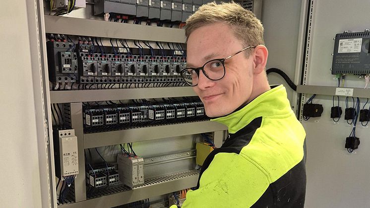 Joacim Gustavsson, nyanställd eltekniker
