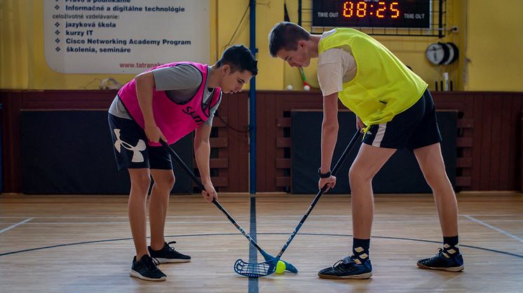 Floorballcentret er klar med floorballstave fra kendte brands som Salming, Fat Pipe og OXDOG