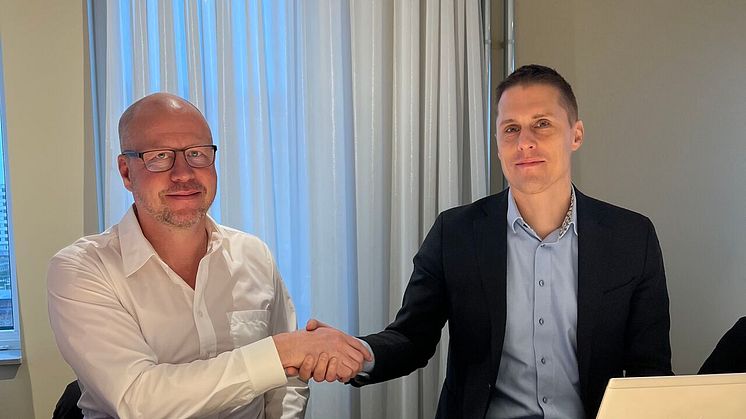 Stefan Fällman, operativ chef på M3 Bygg och Andreas Hellström, VD på SKAB 