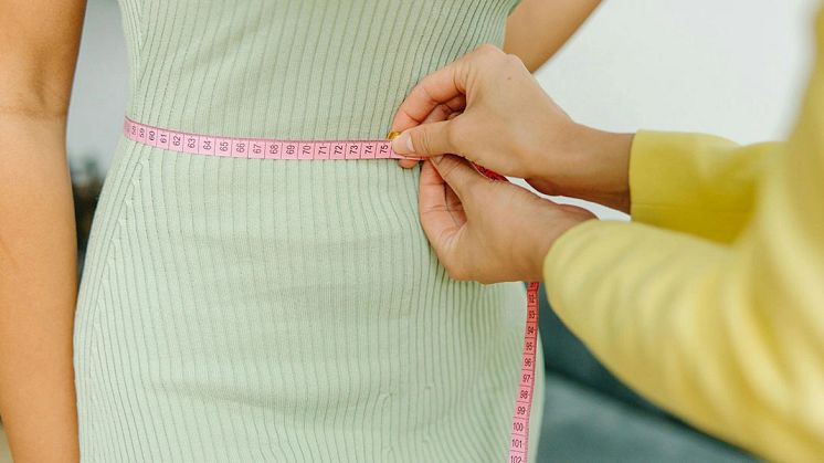 Waist Lipo | How many inches can lipo take off your waist & how compression garment helps with the results