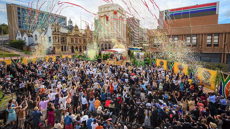 Det historiska marknadstorget i Gqeberha, tidigare Port Elizabeth, bröt ut i festligheter när Scientology-kyrkan invigde sin nyaste ideala organisation.