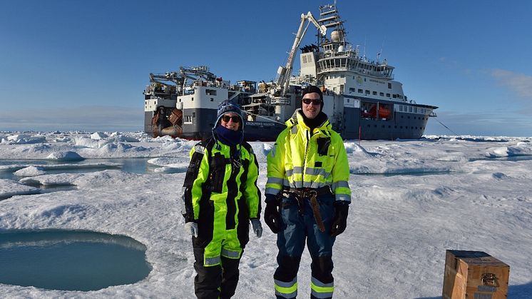 Eva Leu and Achim Randelhoff from Akvaplan-niva at SUDARCO research cruise (Photo: Mirek Darecki, IOPAN).