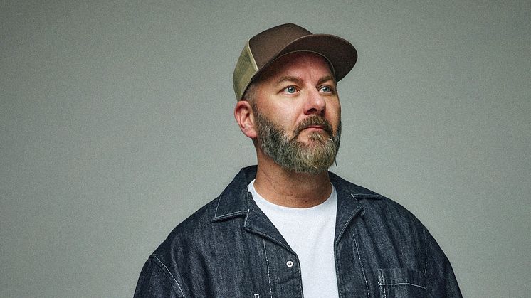 Magnus Ragnvid driver MR-stiftelsen för att lyfta unga HBTQIA+ personer i Skåne