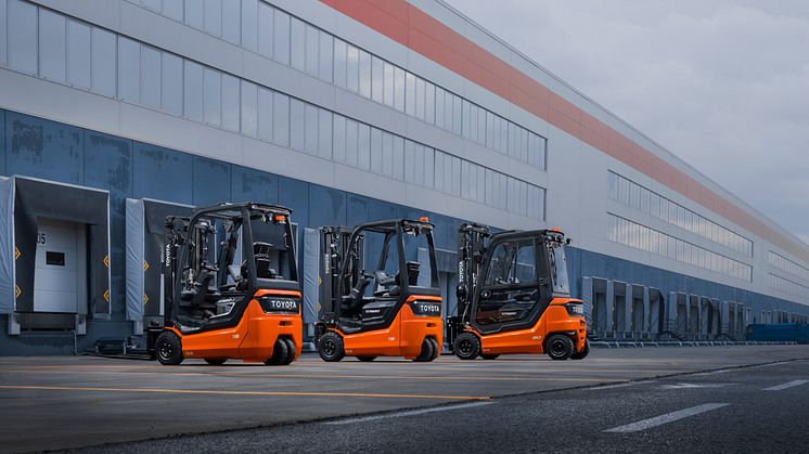 Toyota Traigo48_LIB_standard 3-4 w.jpg
