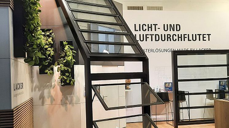 LACKER_Messestand_2.jpg.jpg