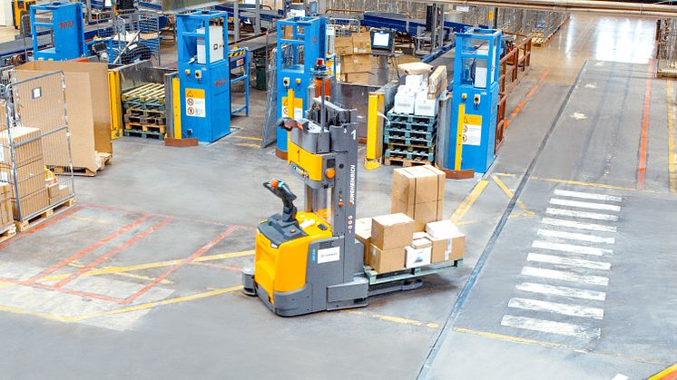 DB Schenker implementerer Jungheinrich AGV'er med Kollmorgens teknologi til terminaldrift