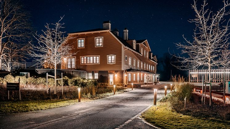 Julens smaker är något speciellt och mat ska lagas med passion. Samla familj, vänner och företaget för en minnesvärd vistelse hos oss!