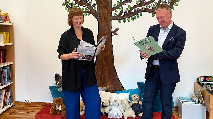 Kulturprisen 2024 går til Gamlebyen skolebibliotek og Elisabeth Jensen Lombnæs! Foto: Bydel Gamle Oslo