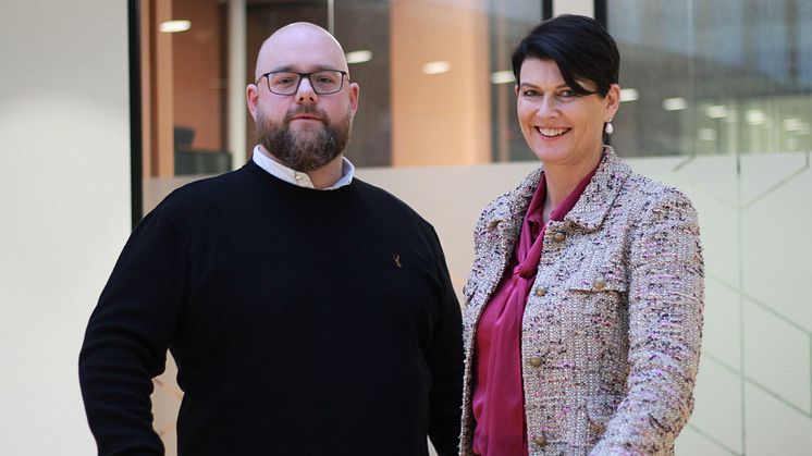 Rektor Emlyn Butterfield, og direktør Anita Karlsen. Foto: Elisabeth Larsen.