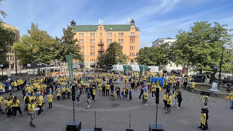 Storstädning i helgen. Foto: Lil Berger/Returpack.