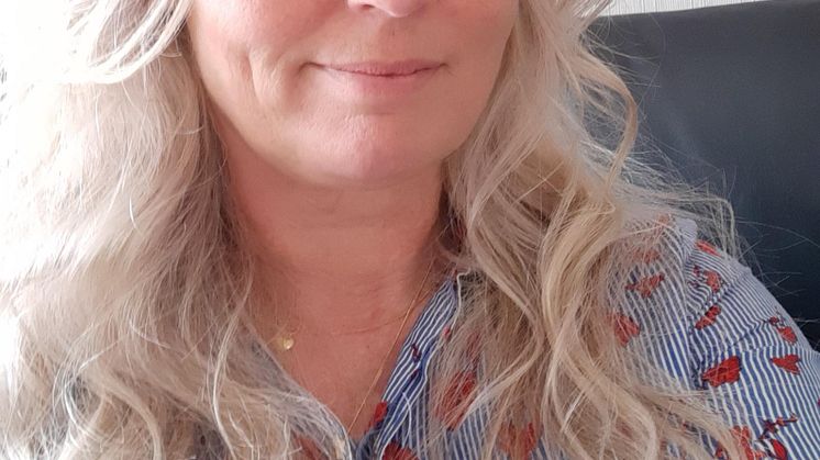 Det är under mina egna spännande resor runtom i världen som karaktärerna skapats och fått liv, säger författaren Jeanette Högsähf.