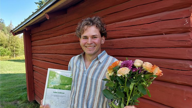 Calle Lindkvist från Holmön, har tilldelats Hushållningssällskapets ungdomsstipendium Grön Framtid och mottagit 25 000 kronor för sina studier vid Sveriges Lantbruksuniversitet