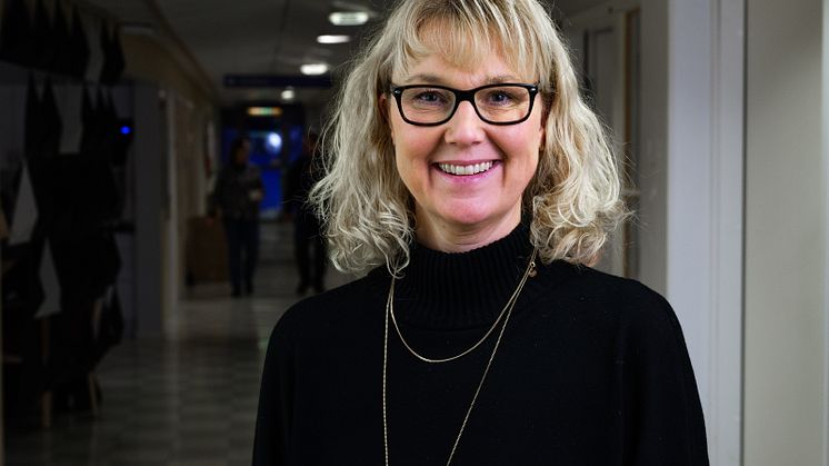 Anna-Maria Stenlund, områdeschef för tandvården i Region Västerbotten, leder en organisation som har utveckling och omställning i fokus. 