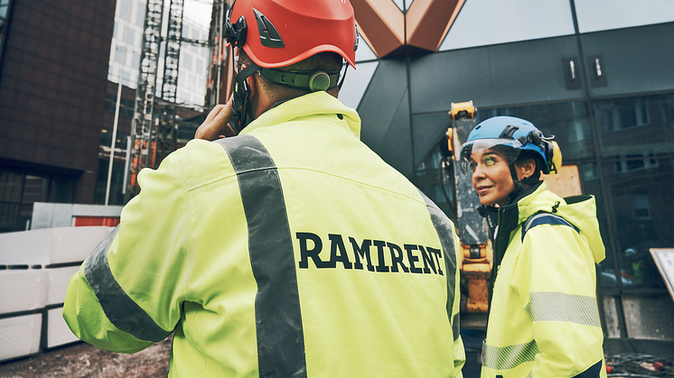 Trots positiva steg mot ökad jämställdhet i byggbranschen, är upplevelsen att machokulturen ökat, enligt Ramirentrapporten. 