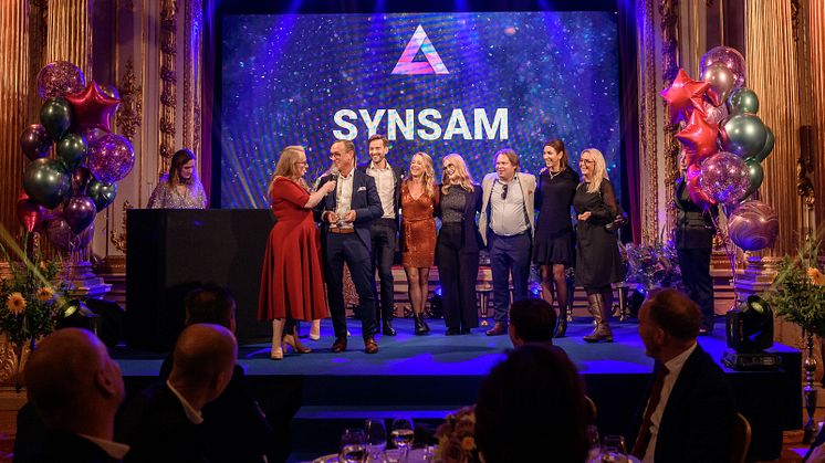 "Ett hattrick utan motstycke!” För tredje året i rad vinner Synsam guldmedaljen i kategorin "Optiker & Accessoarer" i Market Awards.