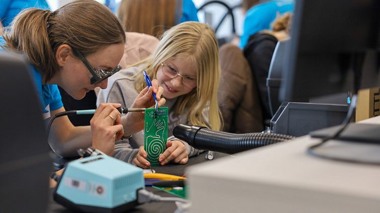 Girls‘ Day: Das Bayernwerk trifft sich mit Energieexpertinnen von morgen 