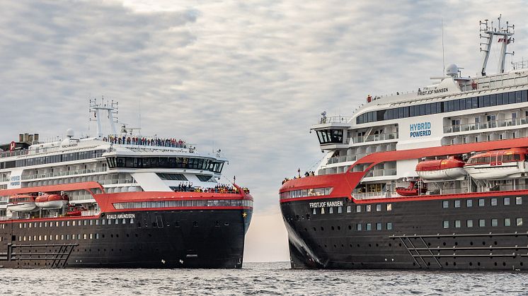RA and FN(1)_Credit_Hurtigruten Expeditions & Ted Gatlin.jpg