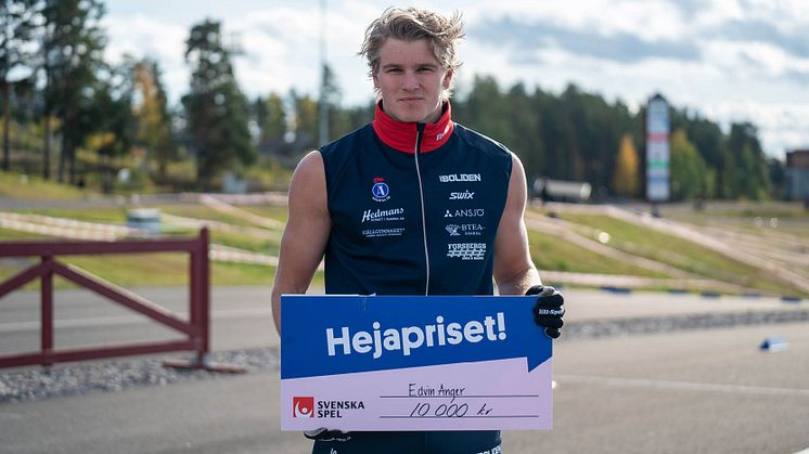 Edvin Anger vann Hejapriset och skänker 10 000 kronor till IFK Hedemora