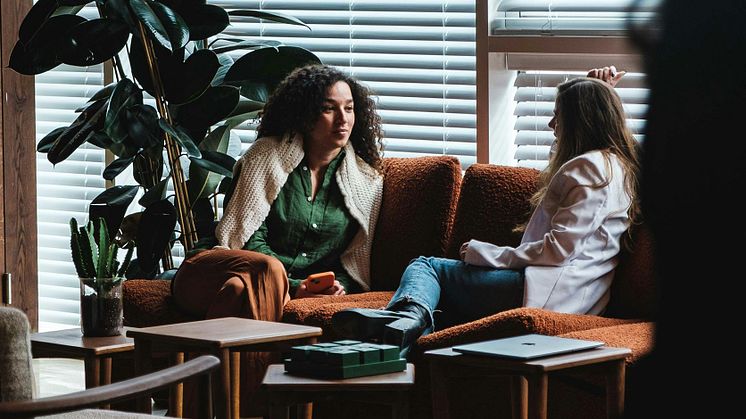 För den som är ny i brf-styrelsen kan det kännas överväldigande, men med rätt stöd, struktur och inställning blir arbetet inte bara hanterbart, det kan till och med bli roligt och utvecklande.