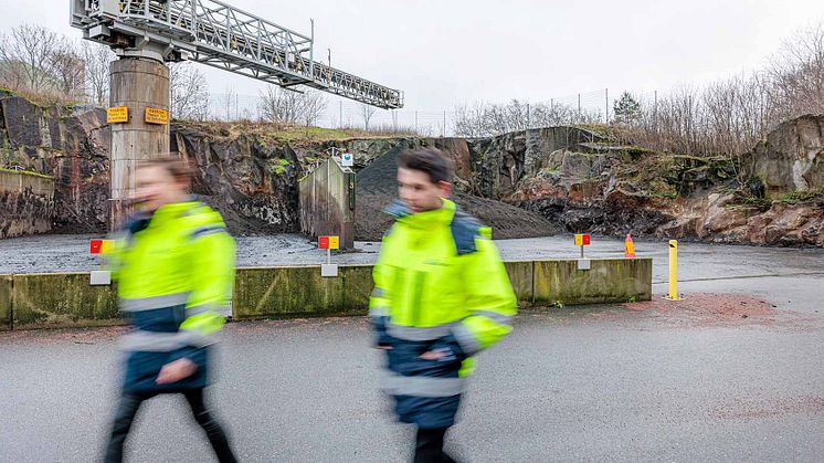 Nu söker Gryaab en projektledare för arbetet med AGS-rening på nya mark och en projektingenjör till arbetet med en AGS-demo. Vi söker också en projektcontroller och en it-funktionsansvarig som ska hjälpa oss med de IT-system som programmet behöver.