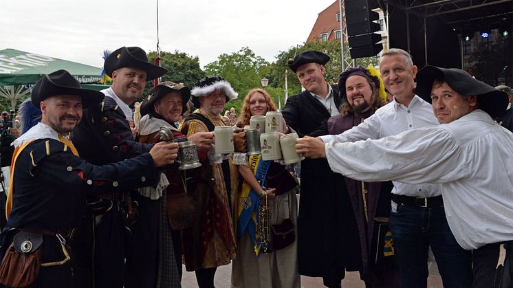 Fassbieranstich beim Stadtfest Delitzsch - Foto: Christian Maurer