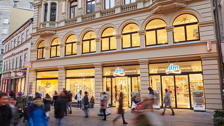 Studie: dm ist beliebtester Arbeitgeber im Lebensmitteleinzelhandel