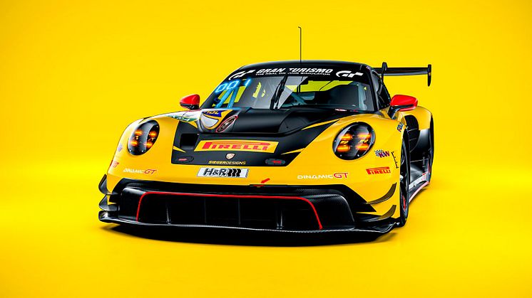 Bastian Buus skyder 2025-sæsonen i gang på Nürburgring