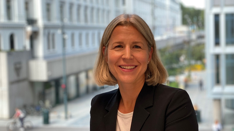 Daglig leder i Sikri, Hege Moe Tveit, skryter av Skatteetatens innovasjonsprosjekt knyttet til bruk av KI i arkivet
