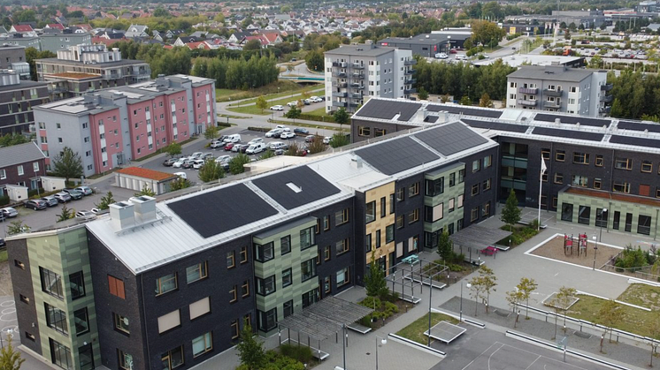 Solifokus installerar solceller på Toftanässkolan – Malmö Stad satsar på hållbar energi