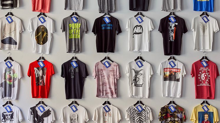 Slagauktionen för ﻿The Avicii Collection – A charity auction äger rum på Nybrogatan 32 och online, tisdag den 1 oktober.