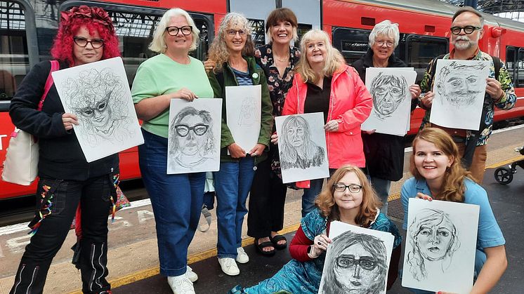 Eight lucky art enthusiasts were treated to a two-hour lesson on board the Gatwick Express, led by Brighton-based artist, Sara Reeve. More images and video below.