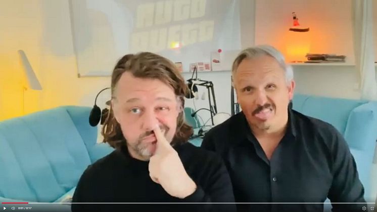 Adrian (links) und Stefan (rechts) im Studio von AUTO DUETT
