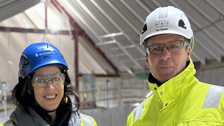 Thor Thoeneie og daglig leder i AART, Susanne Joys på befaring på Vikingtidsmuseet på Bygdøy i Oslo. 