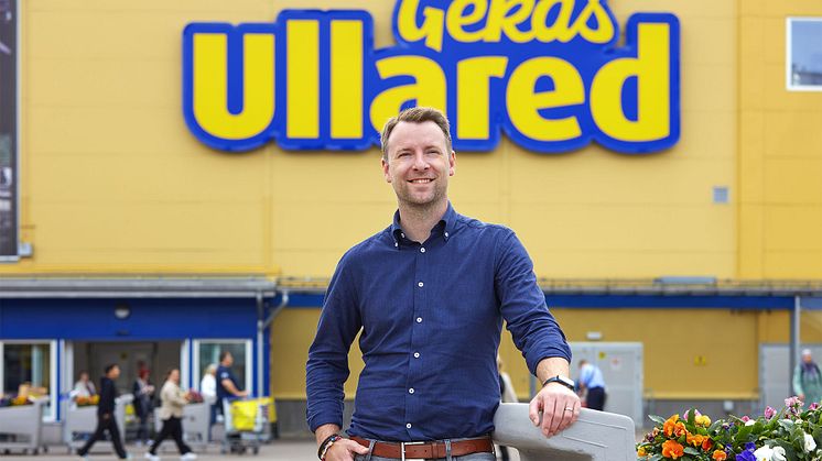 Gekås Ullareds vd, Patrik Levin, står utanför varuhuset Gekås Ullared