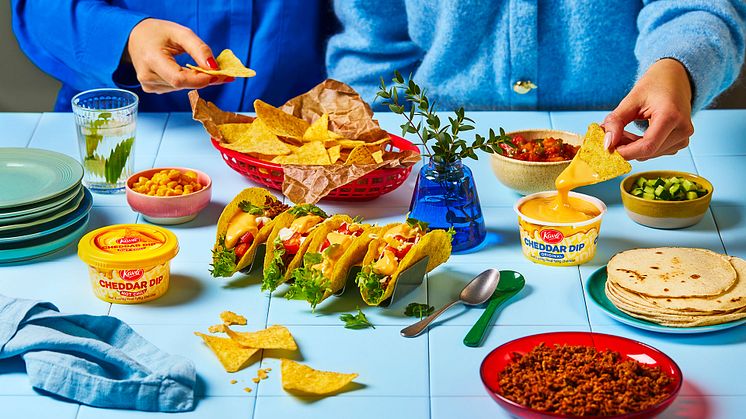 Kavlis dippigaste nyhet - Cheddar dip på burk i två smaker, original och chili
