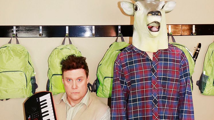 Välkommen på urpremiären för Alla är barn på Regionteatern Blekinge Kronoberg. I rollerna ser vi Björn Johansson Boklund och Isak Nordström.